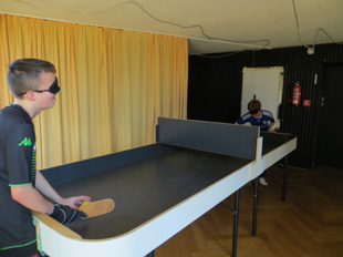 Till und Philipp spielen Showdown.